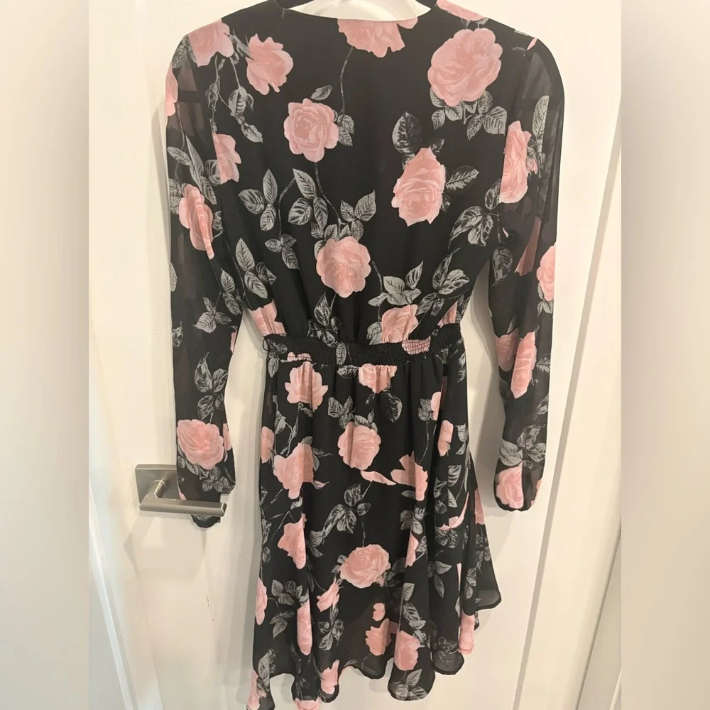 GUESS FLORAL PINK AND BLACK DRESS - Picture 7 of 7